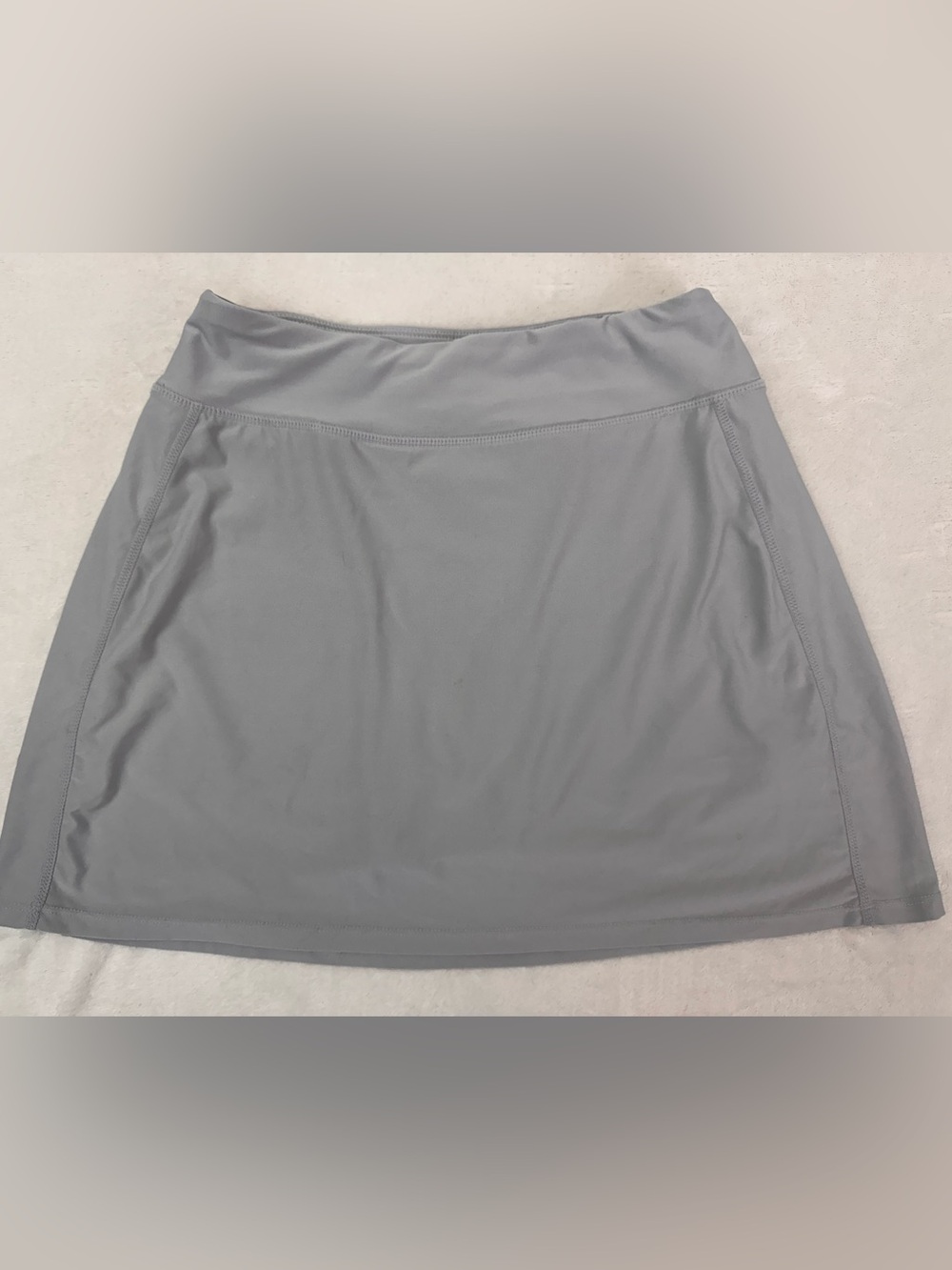 Devops Women’s Athletic Skort in Light Gray